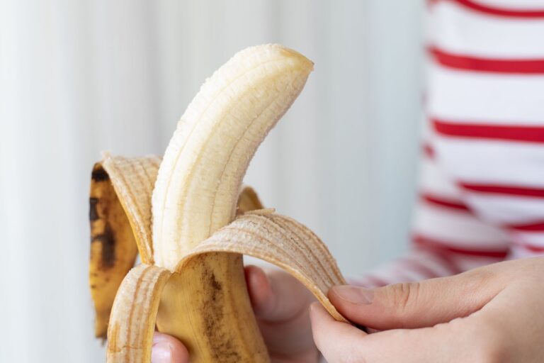 banana gettyimages 2136163775 cb7849f39cfa4c4fa96e2c309aed277e.jpg