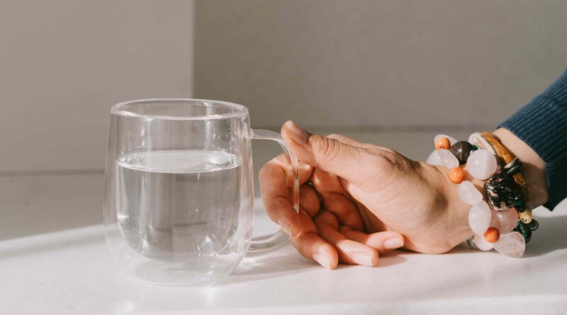 benefits of drinking hot water 11857740 final d837b8b4e2324b7997317ae48ae7d00b.jpg